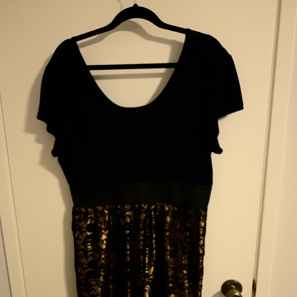 Dresses & Skirts - Black and Gold Party Dress